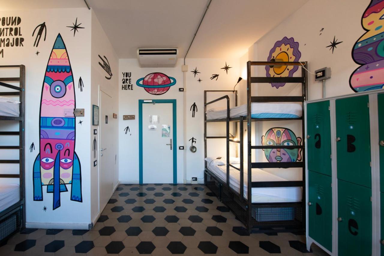 Madama Hostel & Bistrot Milan Bagian luar foto