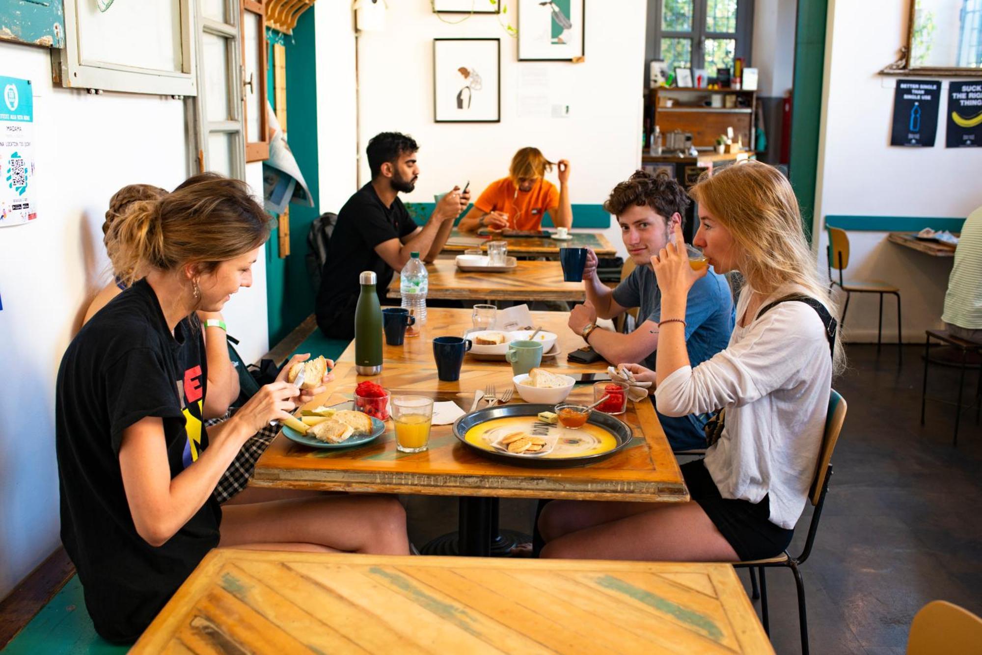 Madama Hostel & Bistrot Milan Bagian luar foto